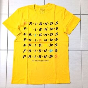 3/$25 NWOT Friends Graphic T Shirt